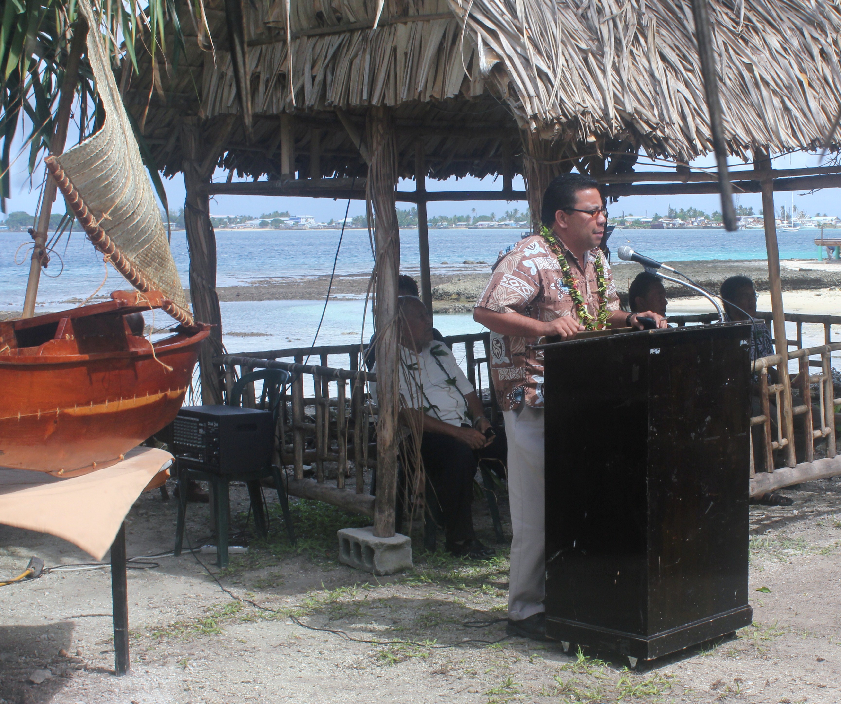 Hirobo Obeketang, the Marshall Islands Resort General Manager and long-time supporter of the WAM program, gives a key speech at the 2013 graduation.