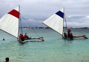 US Embassy folk and their friends set sail on WAM canoes. Photo: WAM
