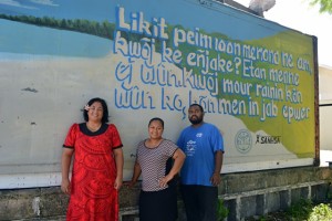 SAPT's Julia Alfred, WAM's Tolina Tomeing, and the artist Apo Leo. Photo: Karen Earnshaw