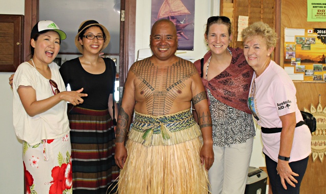 Peace Boat passengers with WAM Director Alson Kelen and college instructor Pamela Perkins, far right. Photo: Tolina Tomeing