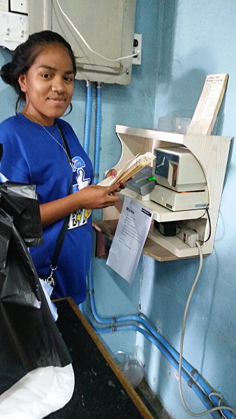 Maryann Kiluwe helping in the office at Ez-Price. Photo: Tolina Tomeing