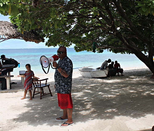 Director Alson Kelen organizing activities. Photo: Suemina Bohanny