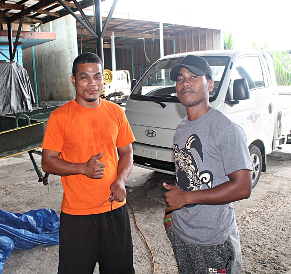 Trainee Baniel Helmory received training from former WAM graduate Taylor Botta at MWSC during OJT. Photo: Sealand Laiden